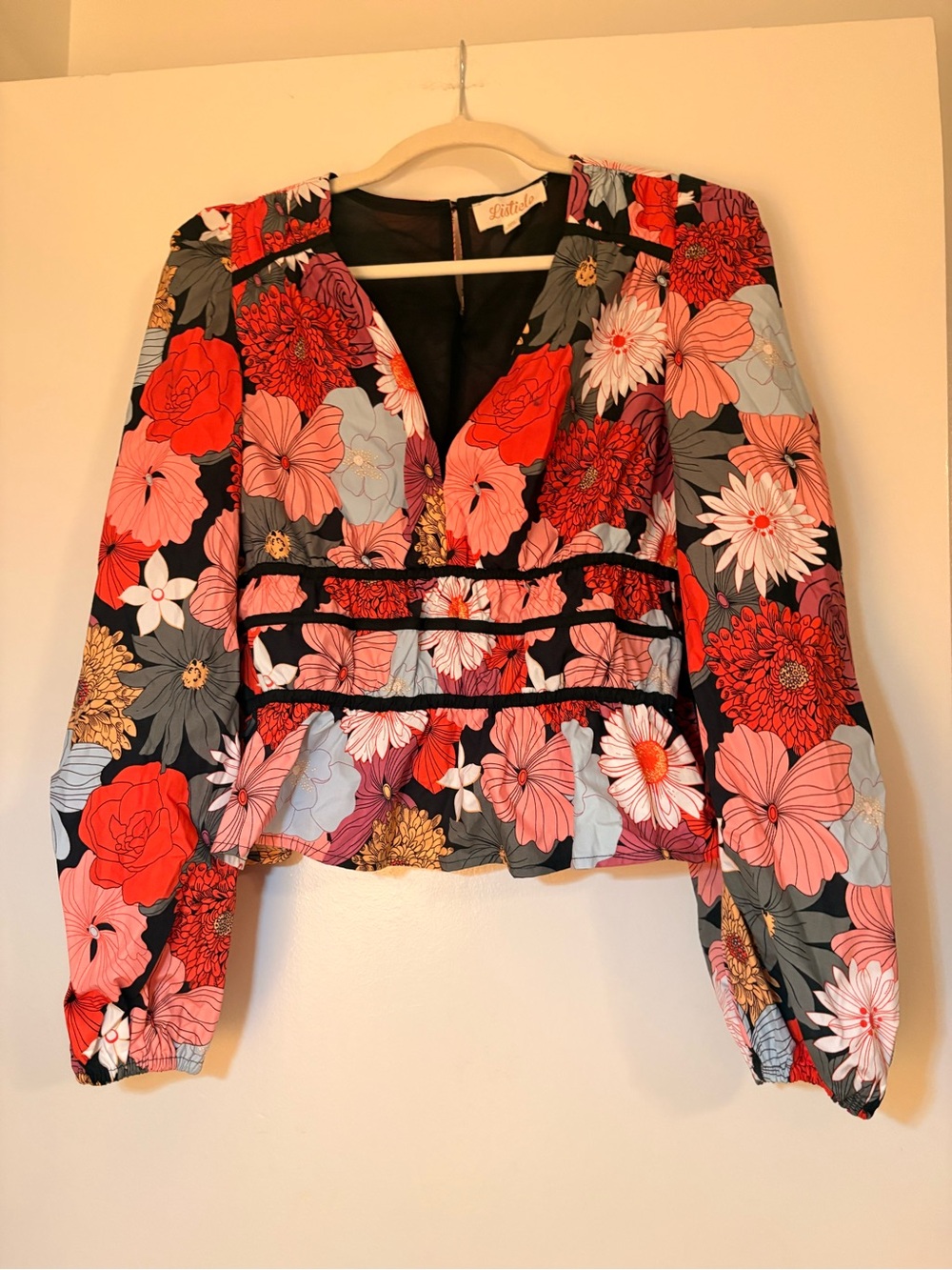 Listicle Black Multi Floral V-Neck Peplum Blouse